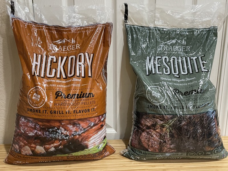 2x Traeger 20 Lb Bag PREMIUM Mesquite Hickory Hardwood Pelle