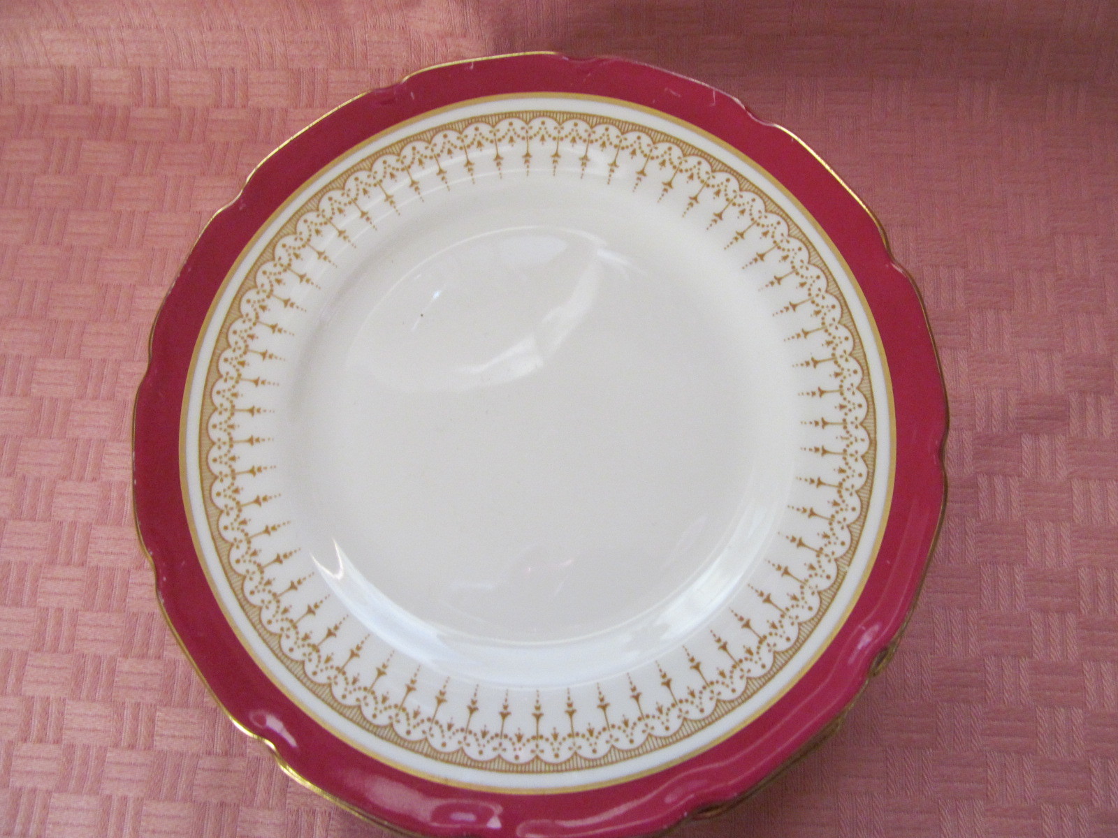 ROYAL DOULTON, ENGLAND, BONE CHINA, DUKE OF YORK MAROON SIDE/B&B PLATE(S) - VGC