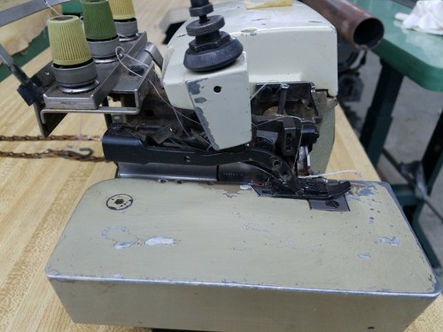 UNION SPECIAL 39500 1-Needle 3-Thread Serger Industrial Sewing Machine Head Only