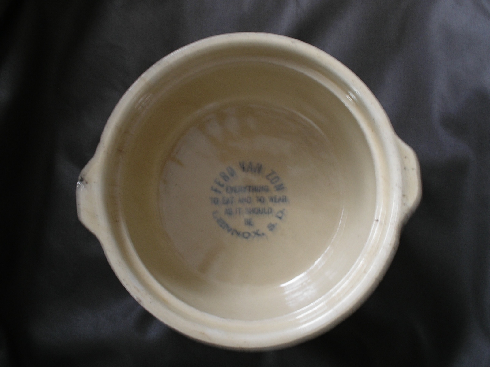 Lennox South Dakota Red Wing Spongeband Casserole  RARE Misspelled