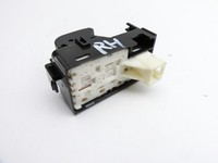 Toyota Prius + Plus W40 Fensterheberschalter Rechts Hinten Toyota Prius + Plus W40 15.11.2015 192801 gebraucht Vorschau 4