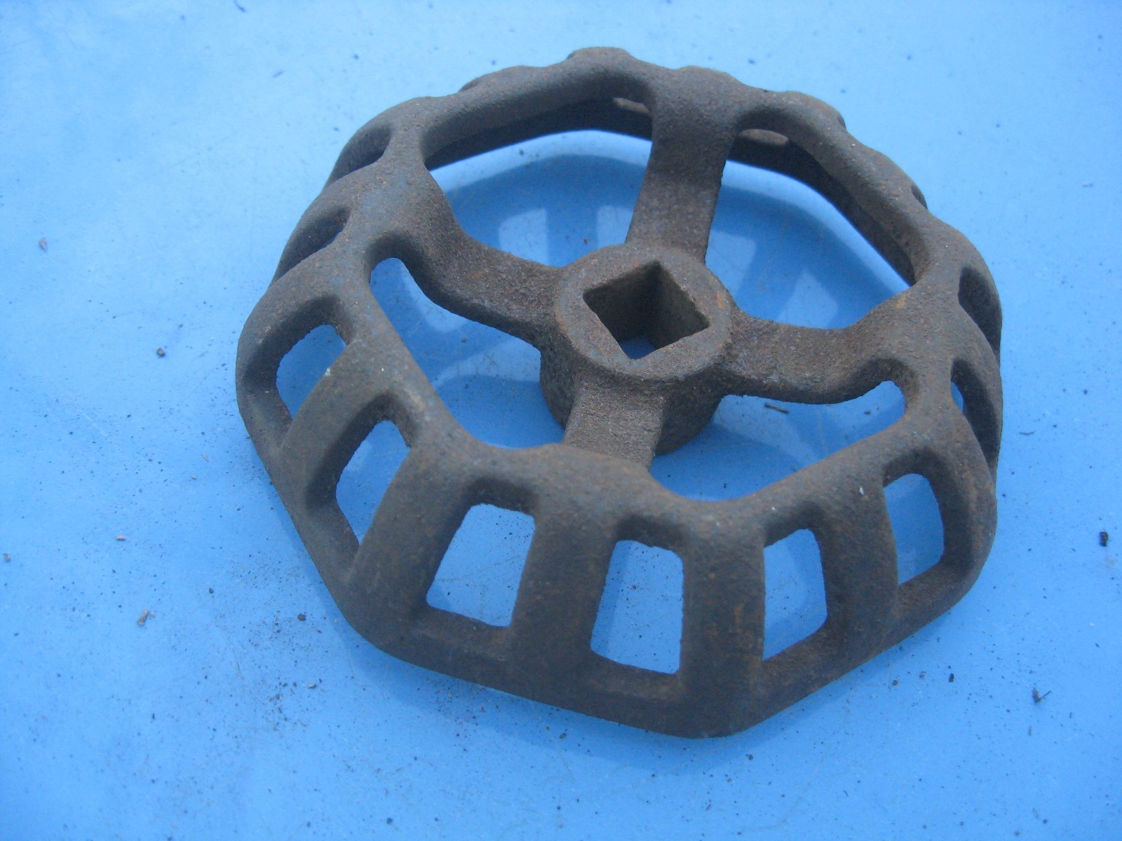 1 Vintage Industrial Rusty Cast Iron 4