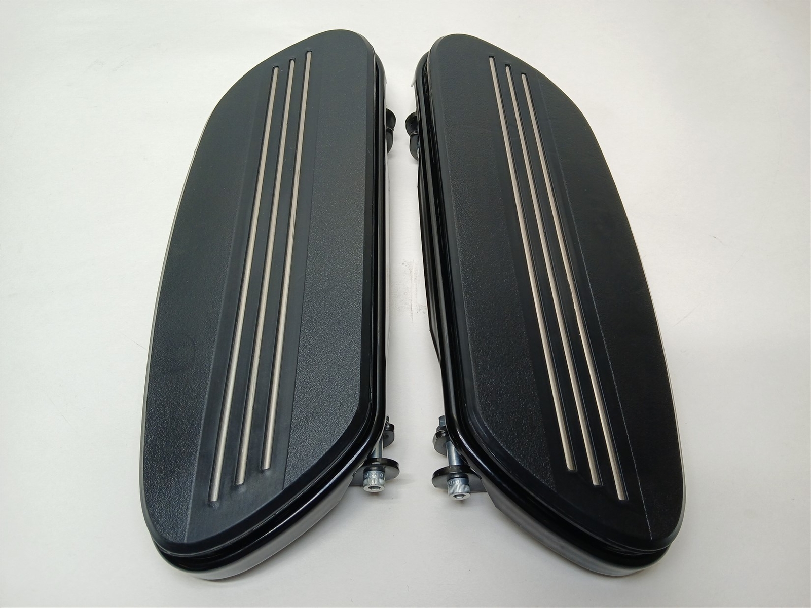 Harley-Davidson 2016 Street Glide Front Rider Footboards