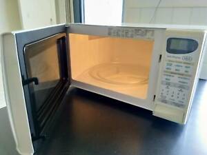Sharp Carousel Microwave White Used | Microwaves | Gumtree Australia