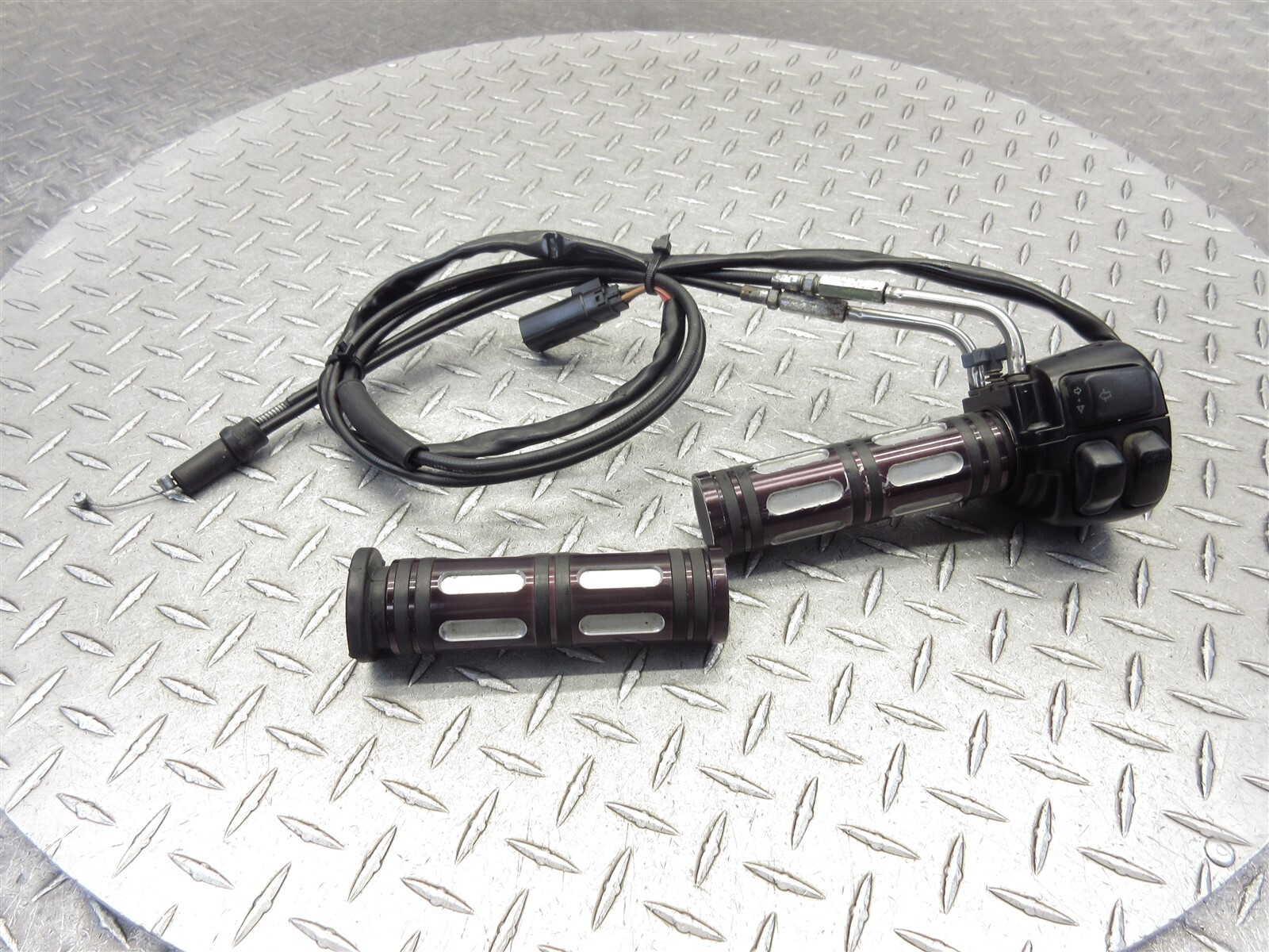 2015 08-17 Harley Night Rod VRSCDX Right Handlebar Switch