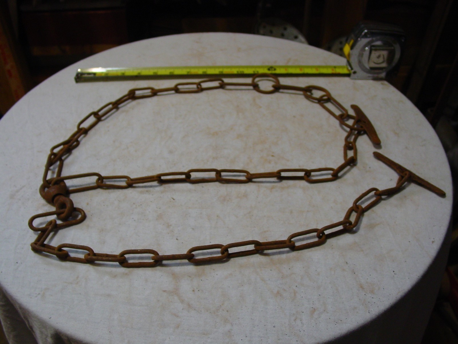 ANTIQUE IRON STEAM PUNK 4 VINTAGE RUSTY COW CHAINS AND 4 COW KICKERS FARM BARN