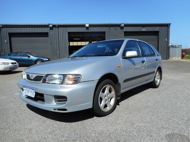 Nissan pulsar 1998