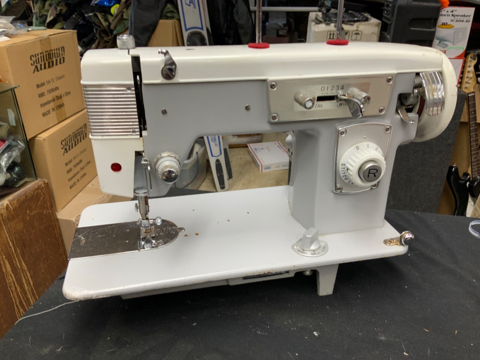 De Luxe 3347 TW Heavy Duty Sewing Machine MADE IN JAPAN | eBay