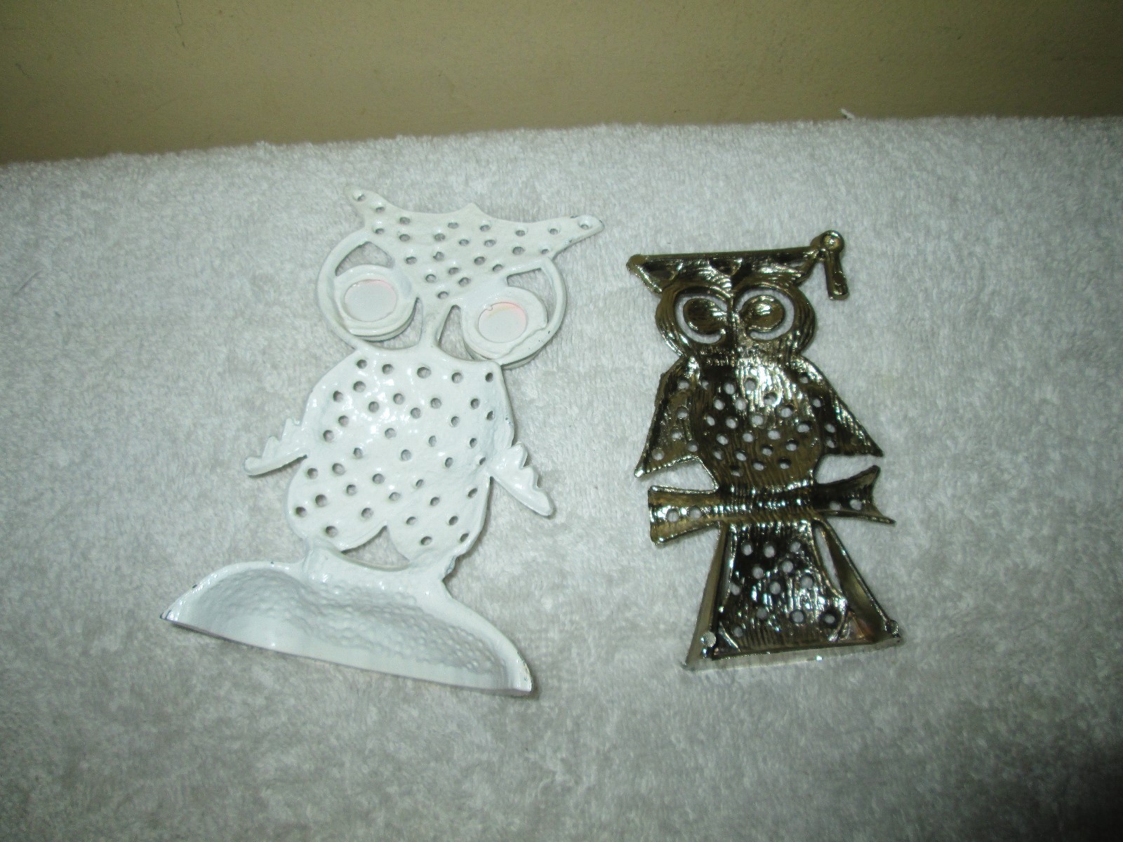 2 VINTAGE METAL OWL FIGURE EARRING HOLDER TABLE VANITY TOP