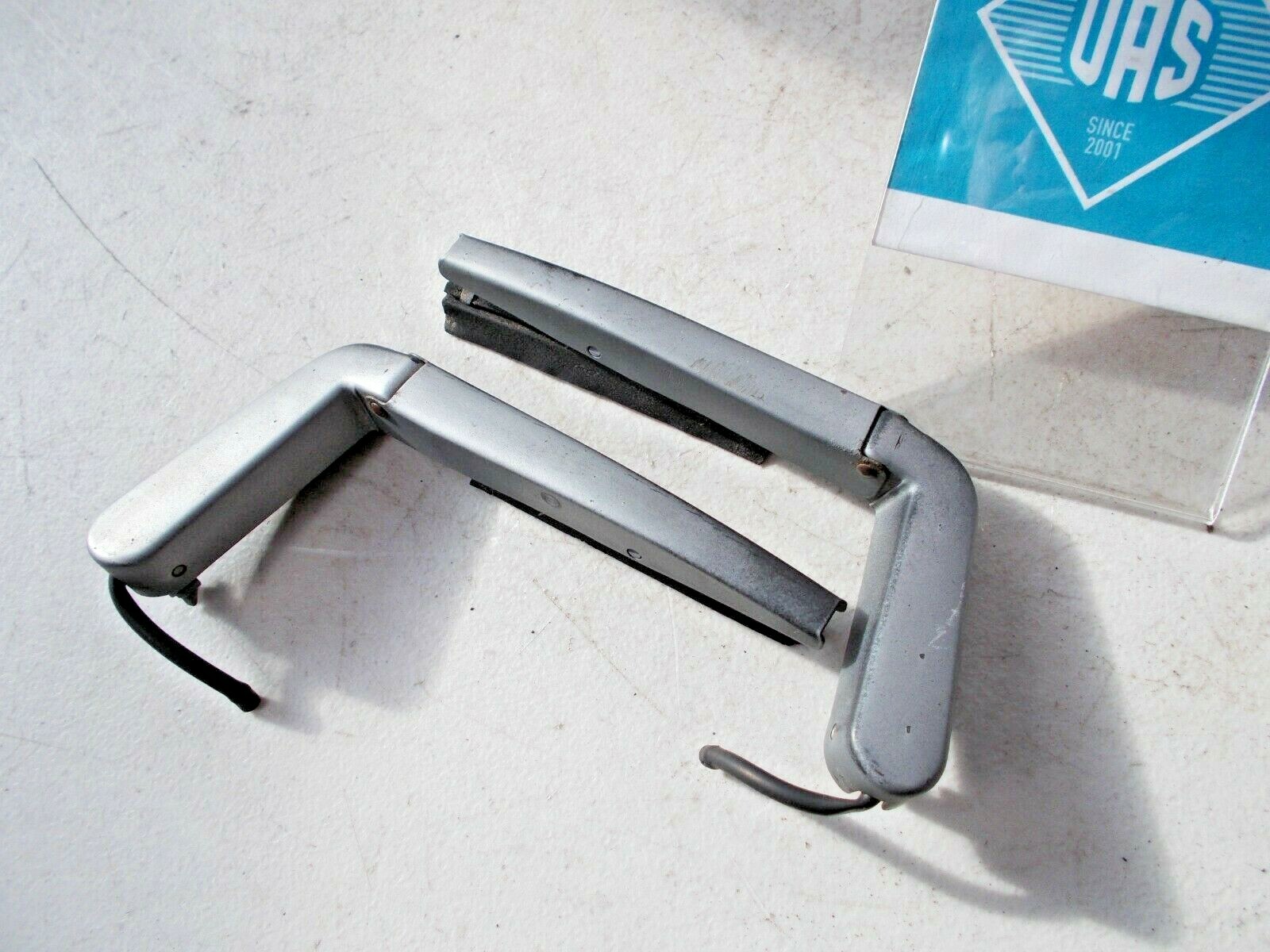 MERCEDES 560SEC W126 C126 Coupe LEFT & RIGHT HEADLIGHT WIPER Arm Set