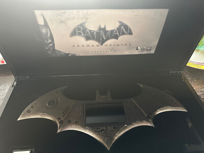 PRESS KIT  BATMAN ARKHAM ORIGINS BATARANG No game PS3 XBOX 360 WARNER