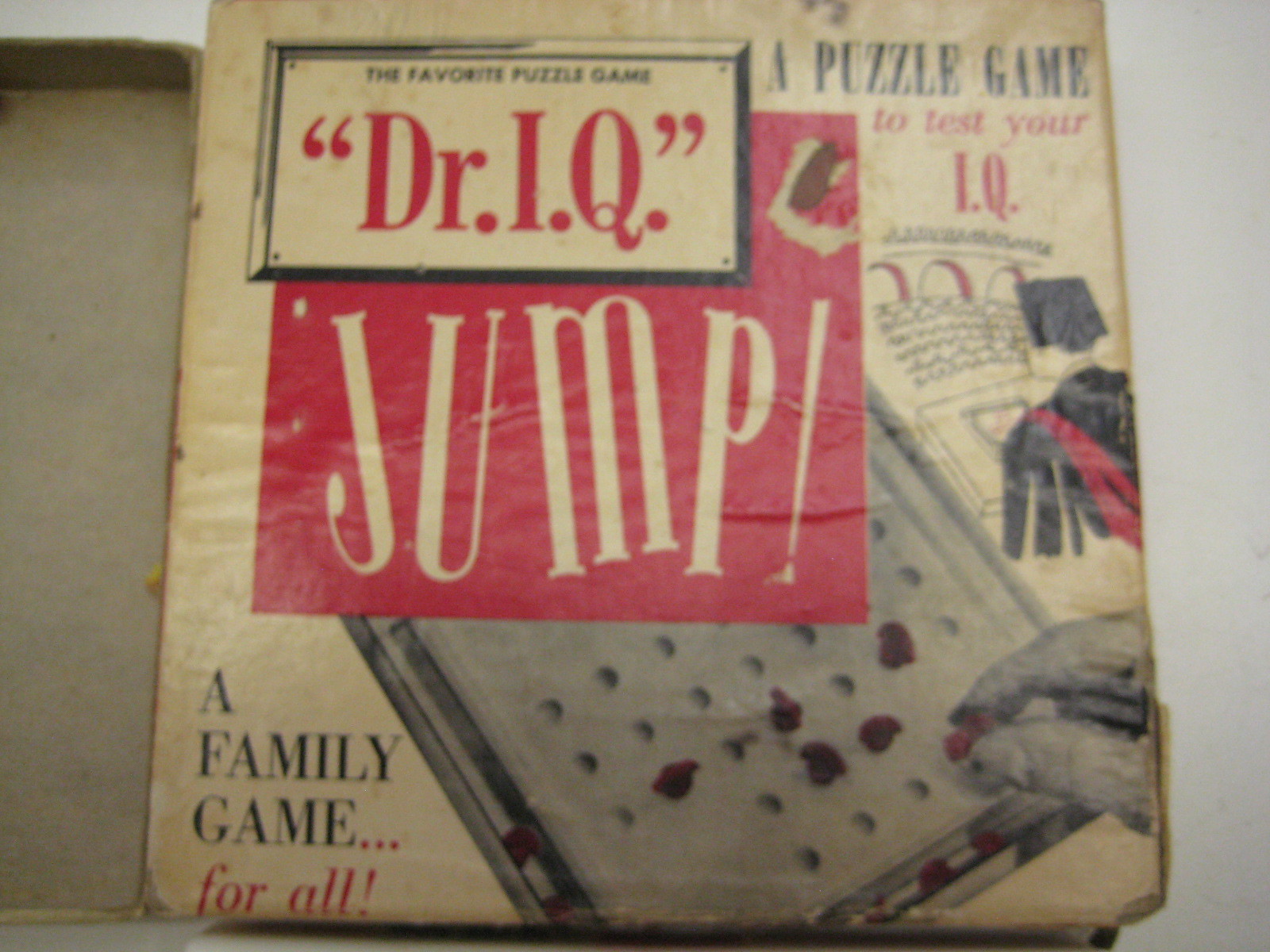 DR. I.Q. JUMP PUZZLE GAME EMPIRE PLASTICS CO. VINTAGE 1950'S