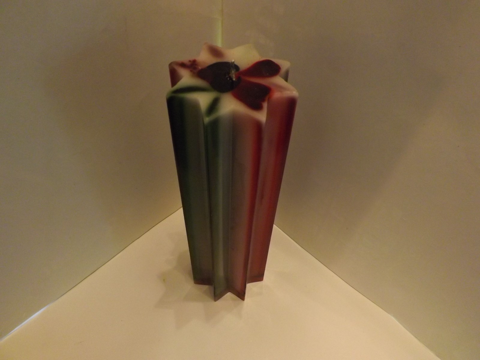Christmas red & green streaks Candle, Bayberry scent, star 8 point 9