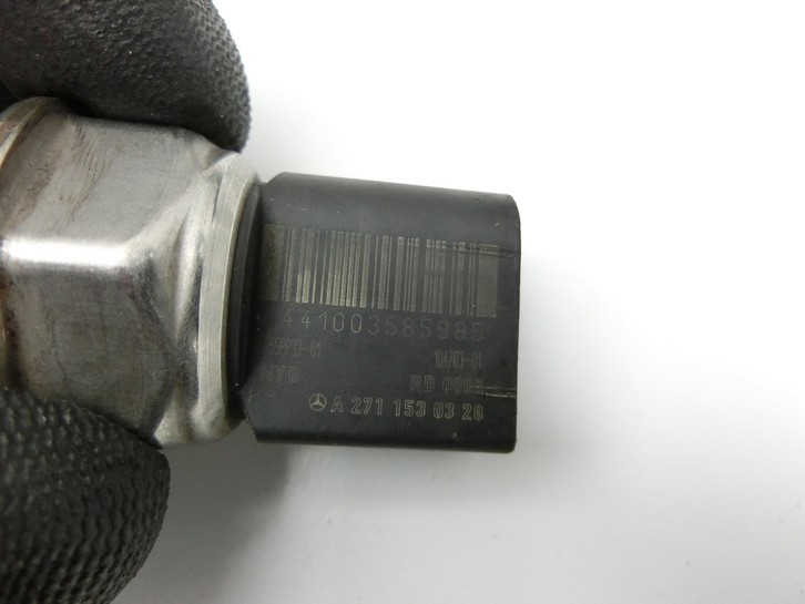 Mercedes S204 C180 09-14 CGI 1,8 115KW Railsensor Drucksensor Hochdruck Kraftstoff Mercedes S204 C180 09-14... Bild 2