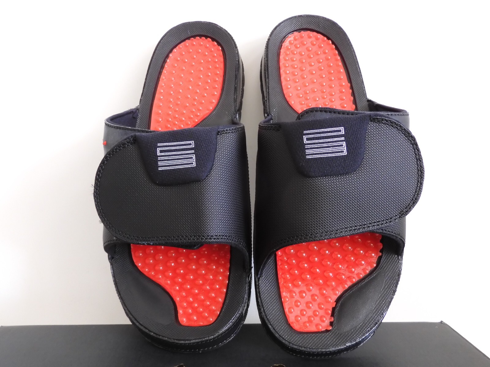 NIKE AIR JORDAN HYDRO XI 11 RETRO SLIDES BLACK-RED 