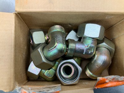 (7) Hansa Flex XVEWO NW 16HL 90-Degree Threaded Connection 18mm