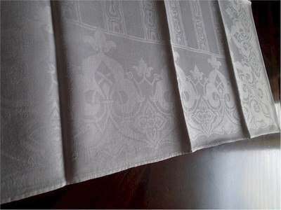 Set of 12 Gorgeous Vintage Fancy White  Linen Damask Napkins 26