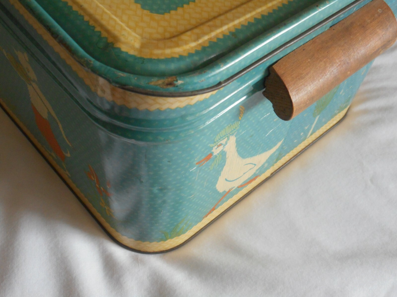 c1930 Ohio Art Tin Lithograph Mother Goose Nursey Rhyme Picnic Basket