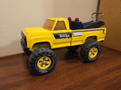 vintage Tonka tow truck yellow MR-970