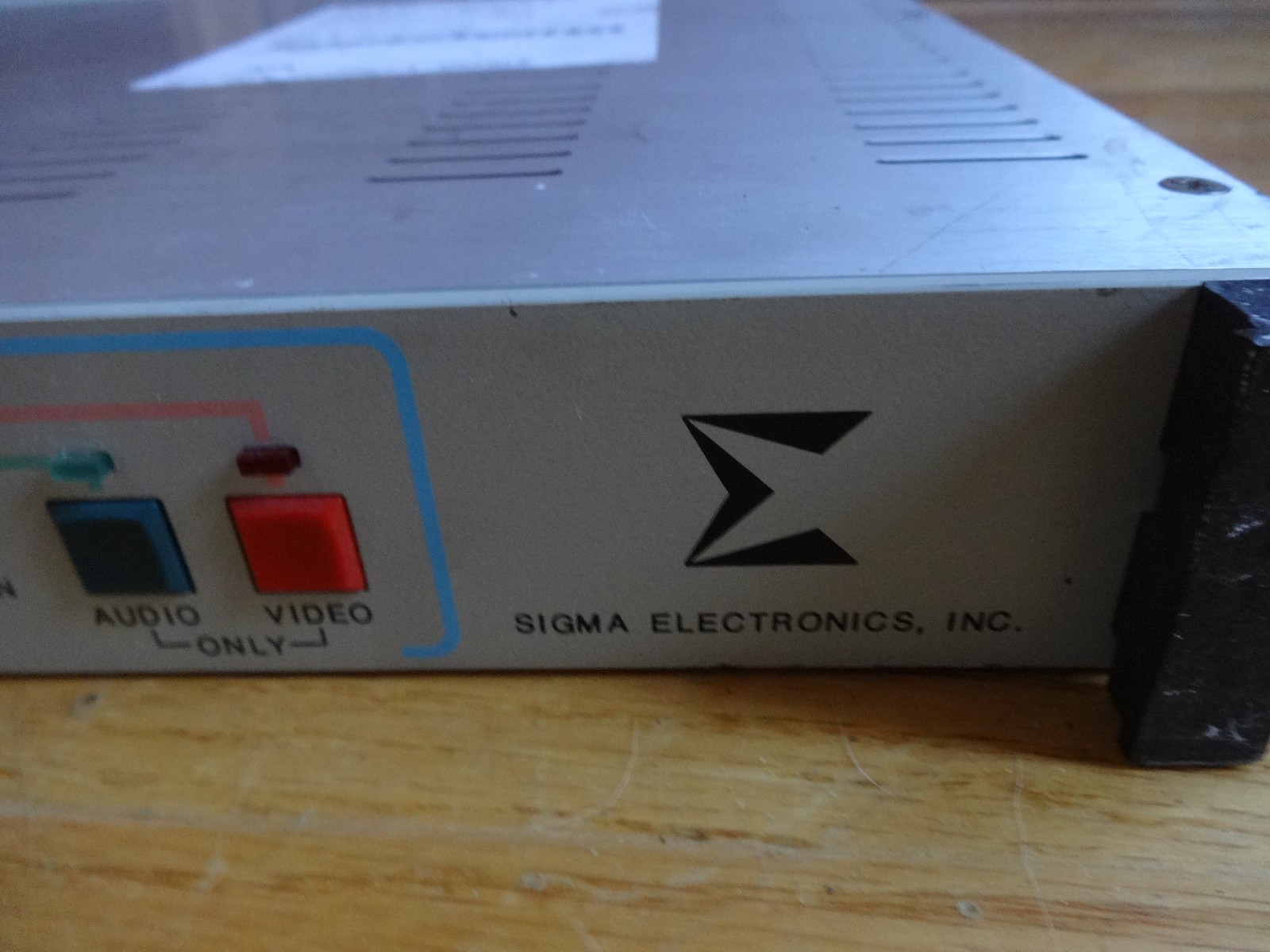 SIGMA ELECTRONICS SSV-210 STEREO/VIDEO SWITCHER