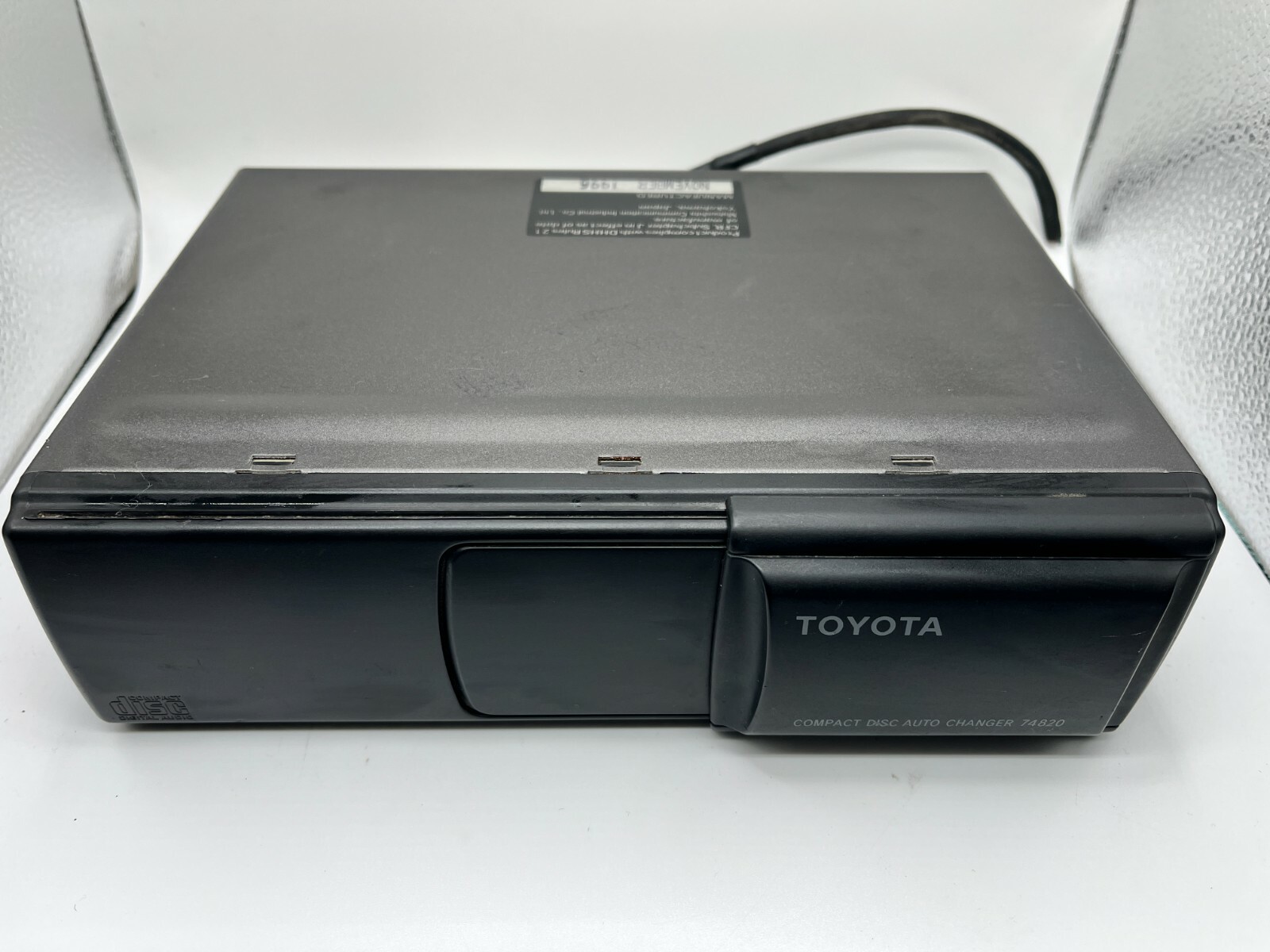 1990-1997 Toyota Celica 6 Disc CD Changer 08601-00847 1990-1997 Toyota Celica 6 Disc CD Changer 08601-00847
