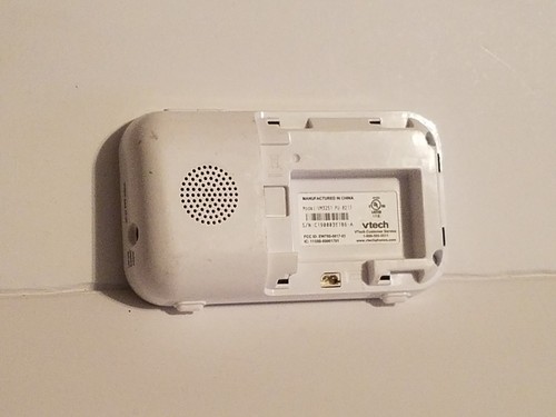 VTech Expandable Digital Video Baby Monitor - VM3251 LCD For Parts