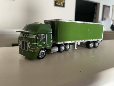 ディズニー／ピクサー カーズ ギル #7 ピーターBITル ケンワース