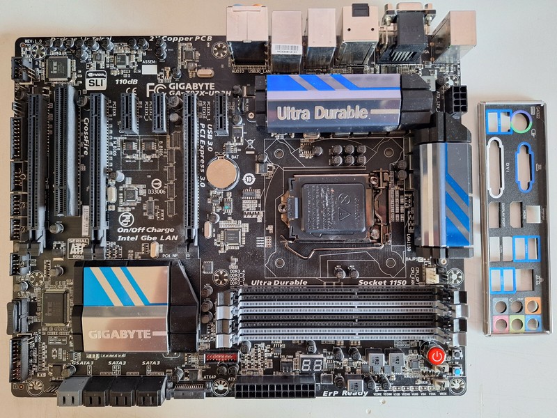 Gigabyte Ga-Z87x-Ud3h Inkl. Blende - Defekt, Bitte Lesen!