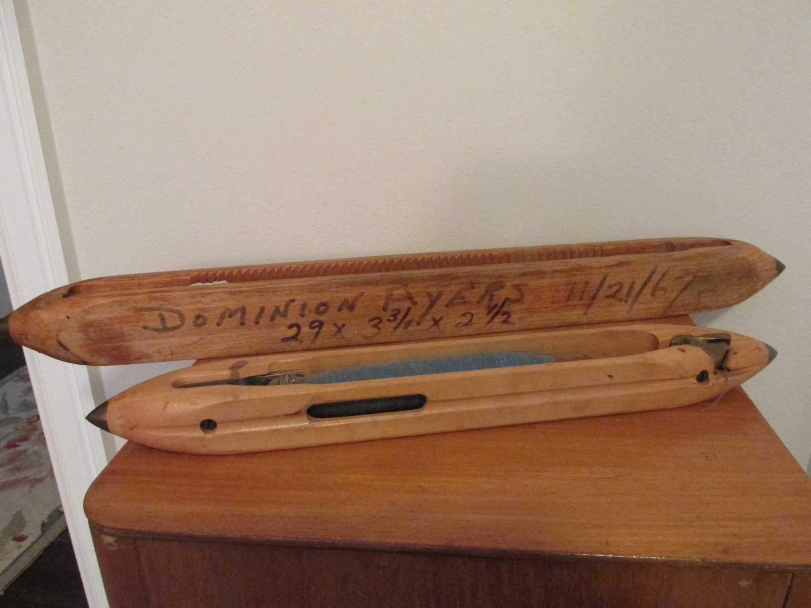 WEAVING LOOM SHUTTLES BOATS VINTAGE DOMINION AYERS PRIMITIVE TEXTILE FACTORY