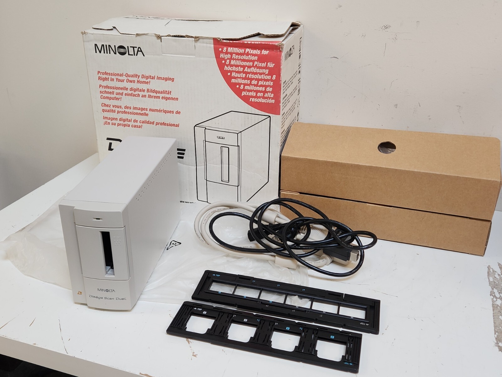 DIMAGE Scan Dual IV フィルムスキャナーモデル:AF-3200 Konica Minolta Dimage Scan Dual IV Film Scanner Model AF