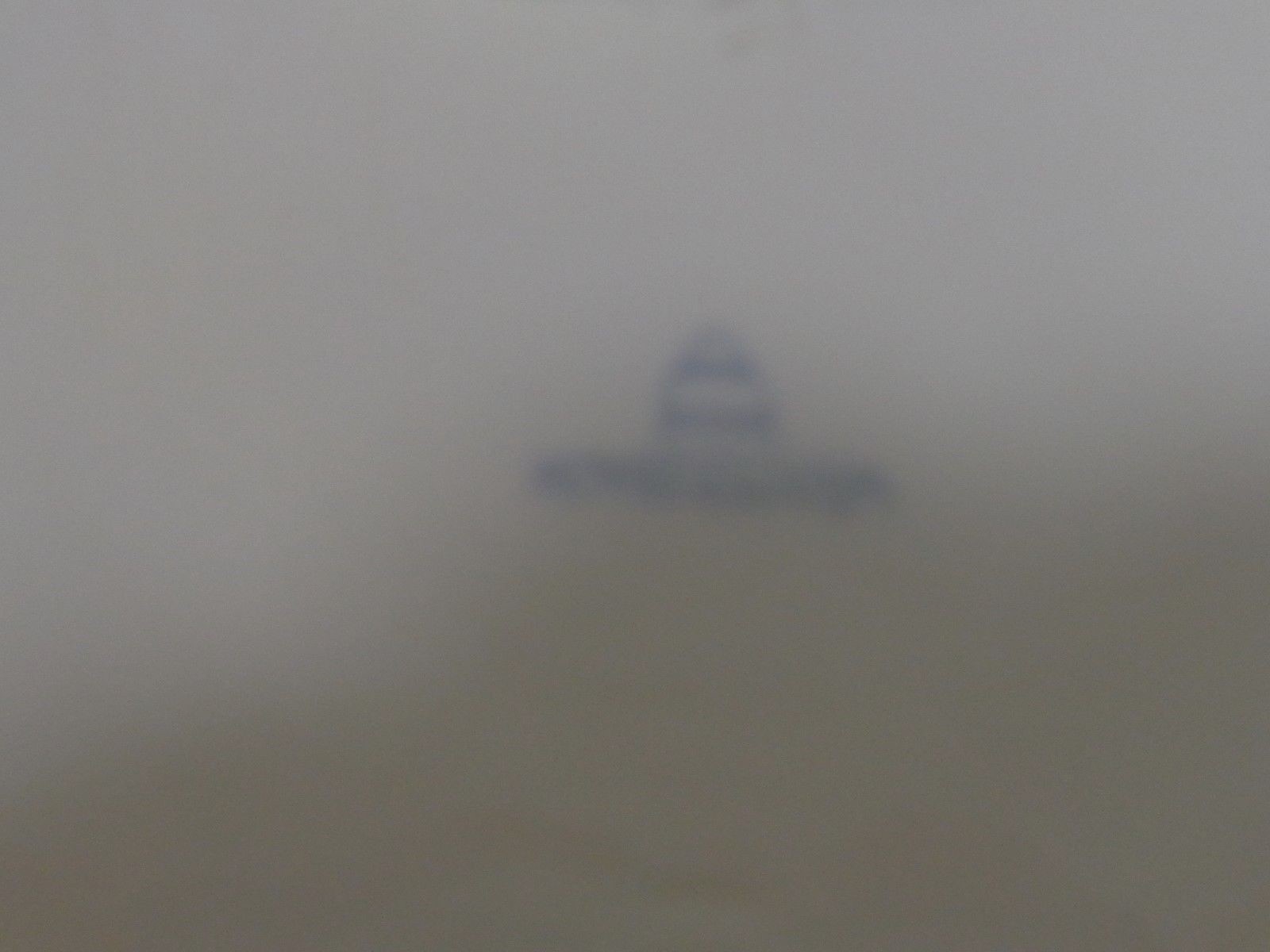 German Waechtersbach white w/  gold gilt bowl , 71/2 