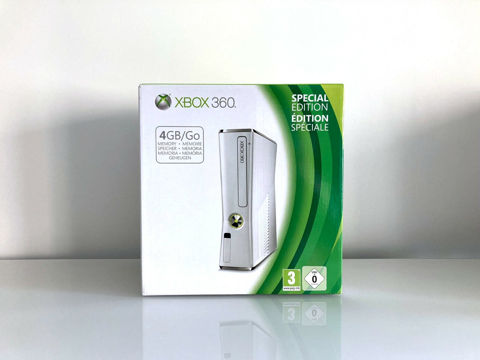 Microsoft Xbox 360 4GB Slim Arcade Console - White [Xbox 360