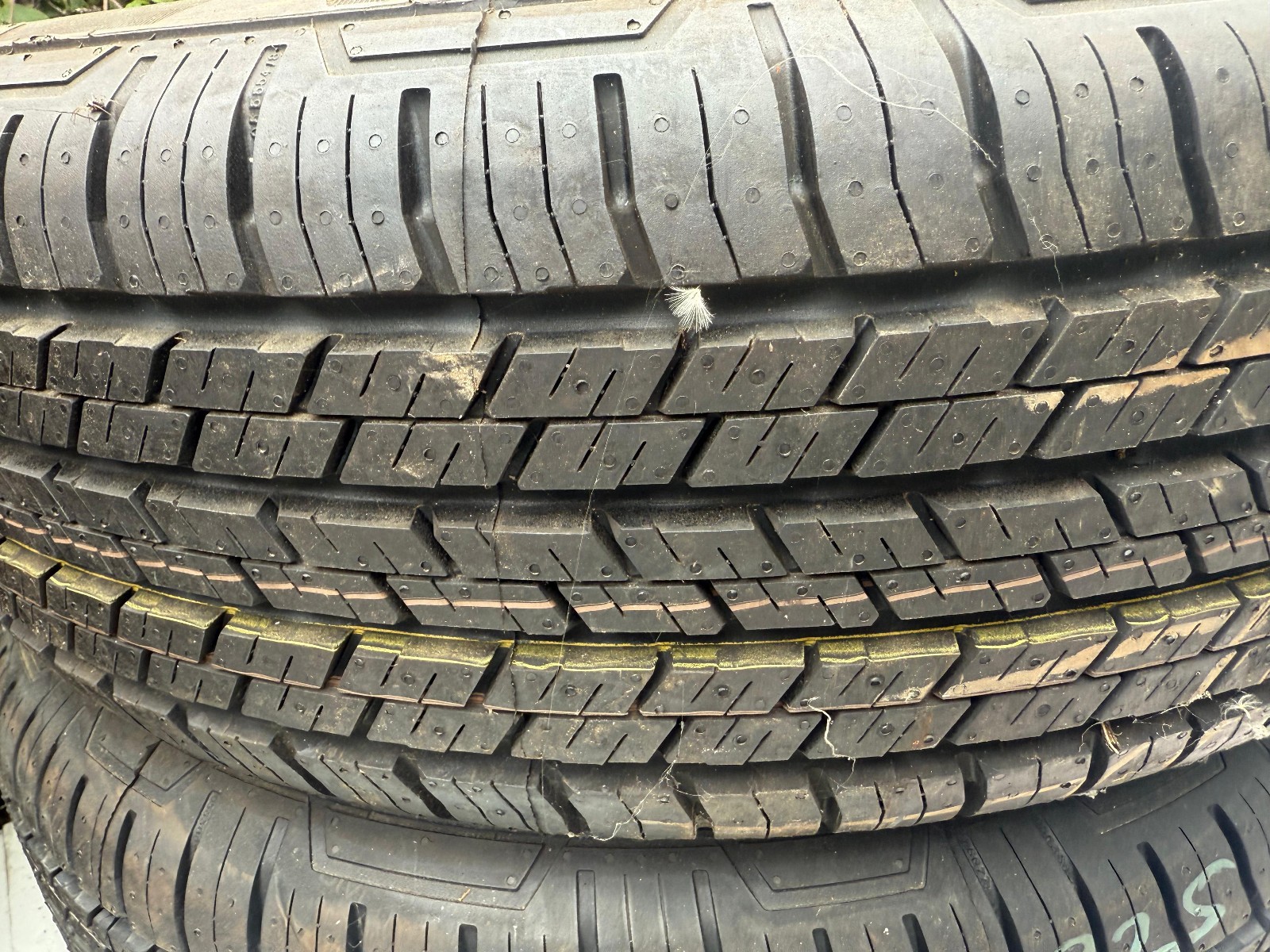 New 225 70 16 Continental, 4x4 Contact, M+S, 102H, x1 Tyre (F1_tyres) YD177