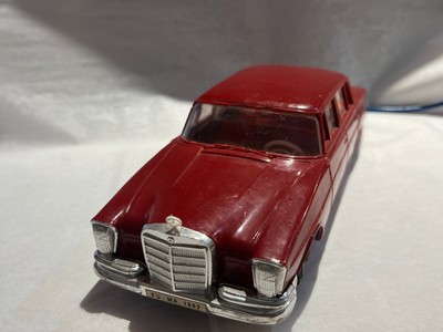 Vintage 1960s Remote Control Car - Gama DDR 4077 - Mercedes Benz 220 - Plastic 