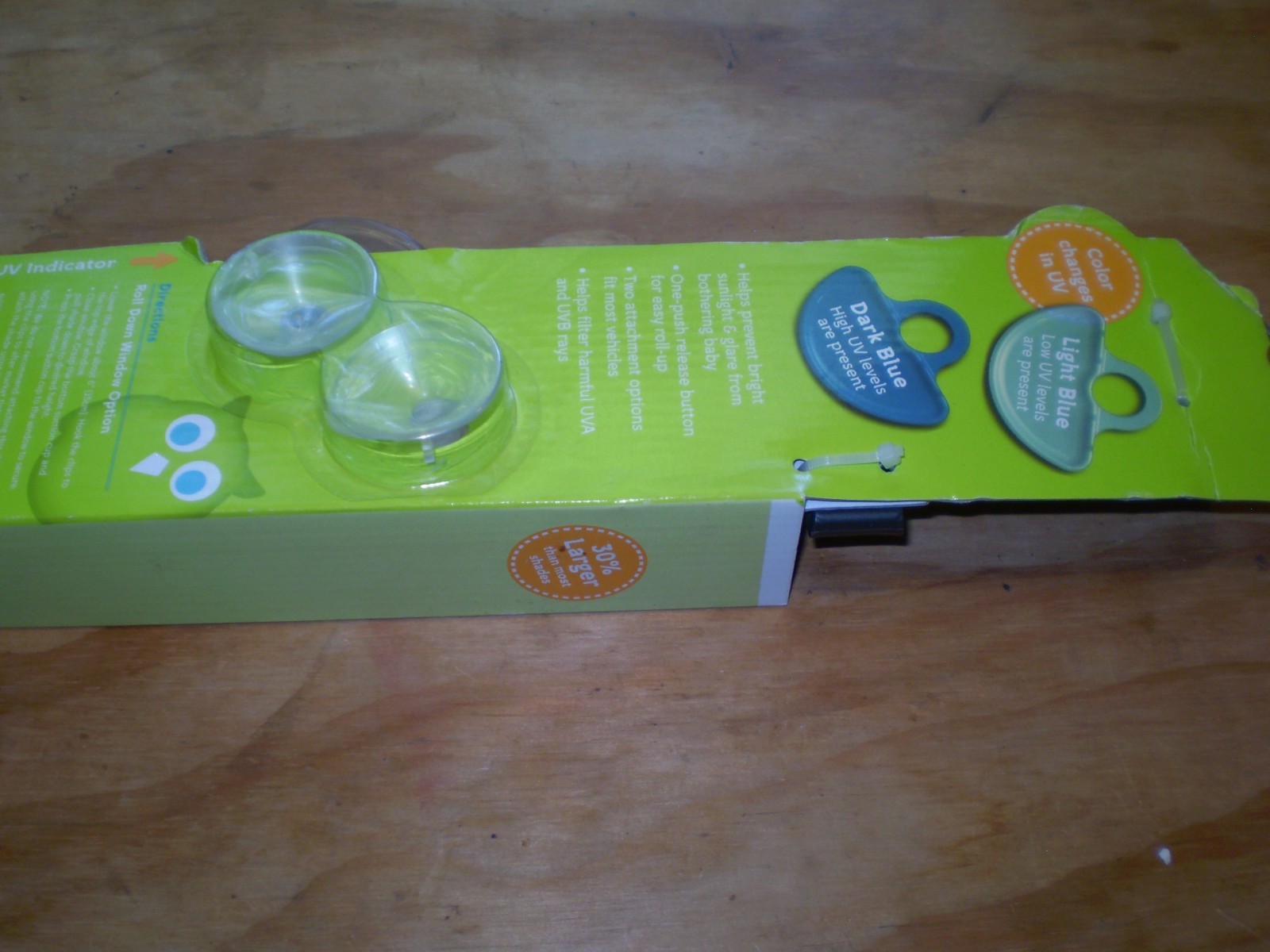 brica UV-Alert Car Window Shade~Color Changing UV Indicator~Fits Most Vehicles