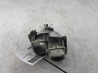 2016-2018 Toyota Avalon Hybrid Front Right HID Xenon Bulbs Oem