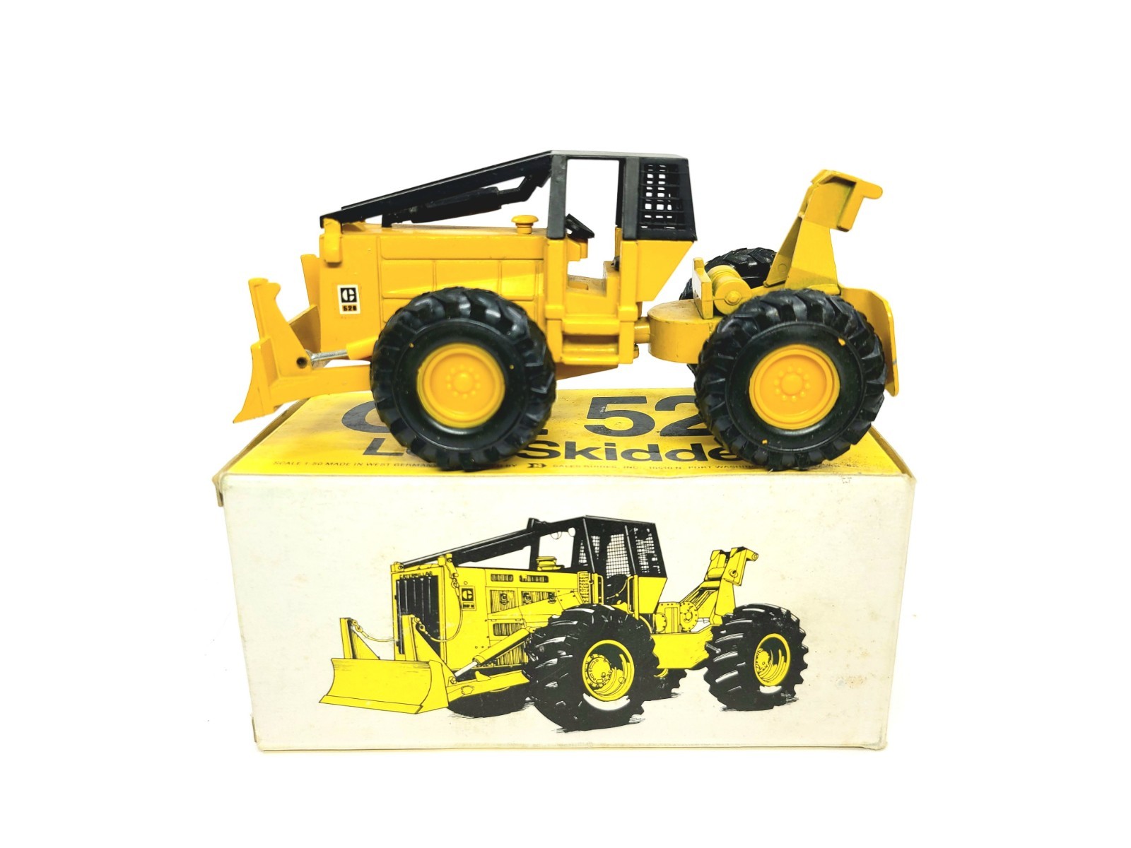 Caterpillar Cat 528 Log Skidder - NZG 1:50 Scale Diecast