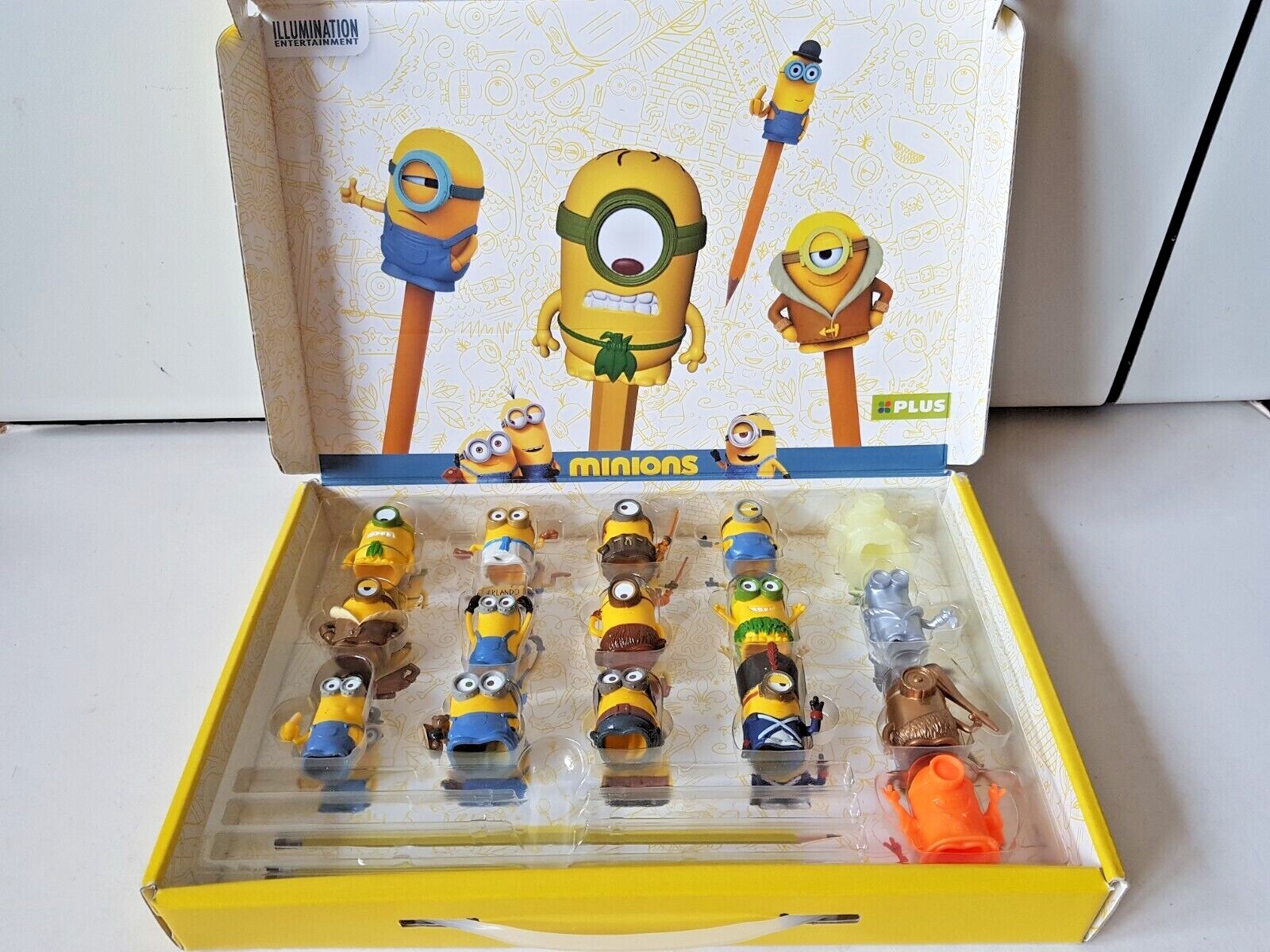 バーゲンで Minions Plus Supermarket Set Complete Figurines 16 その他