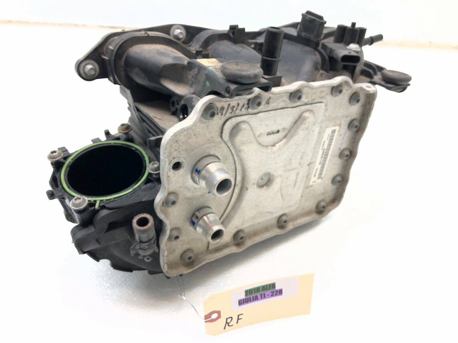 ALFA CLUB IL B IALBERO2台 17-20 Alfa Romeo Giulia 2.0L turbo engine FUEL INJECTOR RAIL