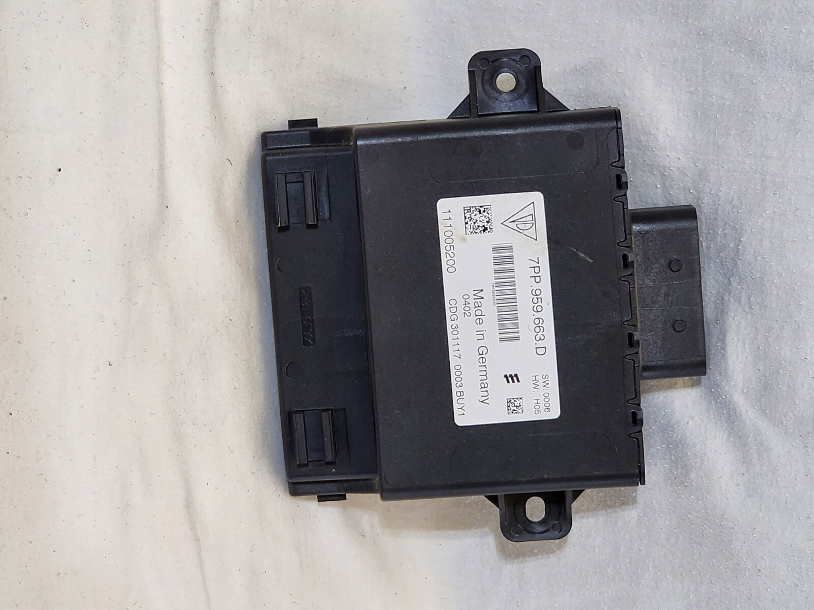 2017-2019 PORSCHE CAYMAN 718 VOLTAGE CONVERTER CONTROL