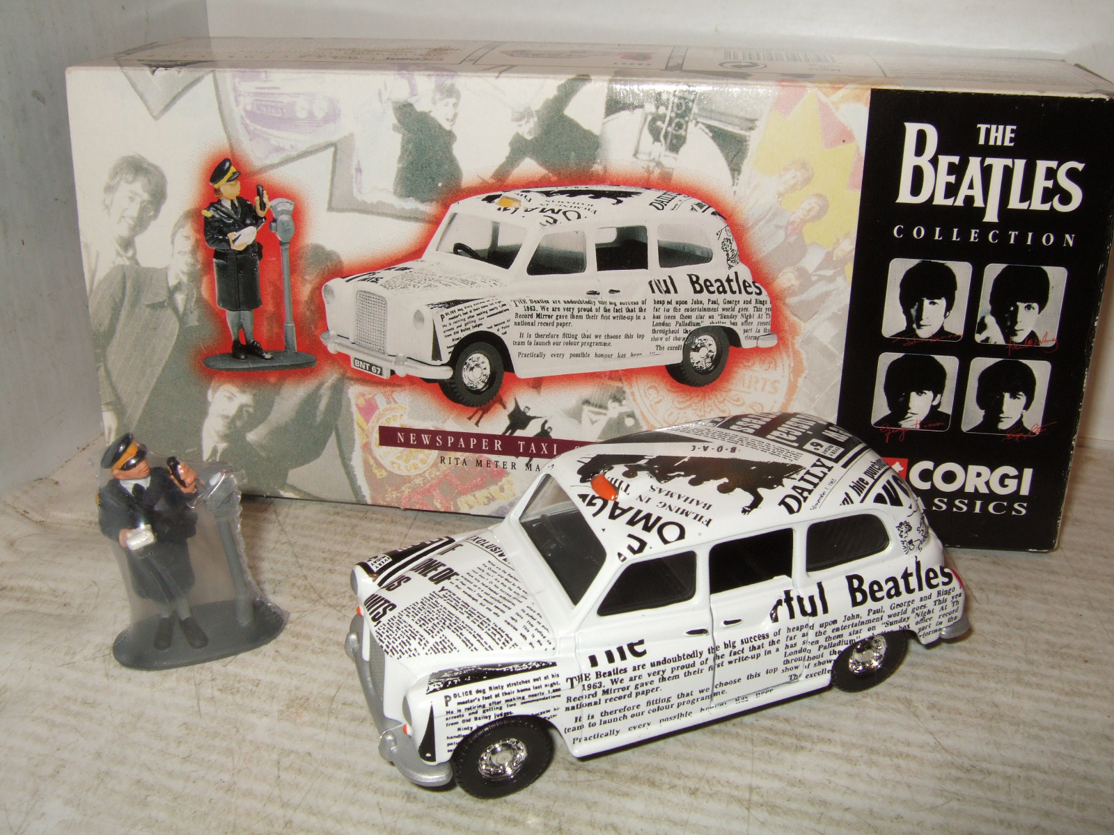 THE BEATLES クッキージャー タクシー The Beatles Newspaper Taxi Cookie Jar with Original Box