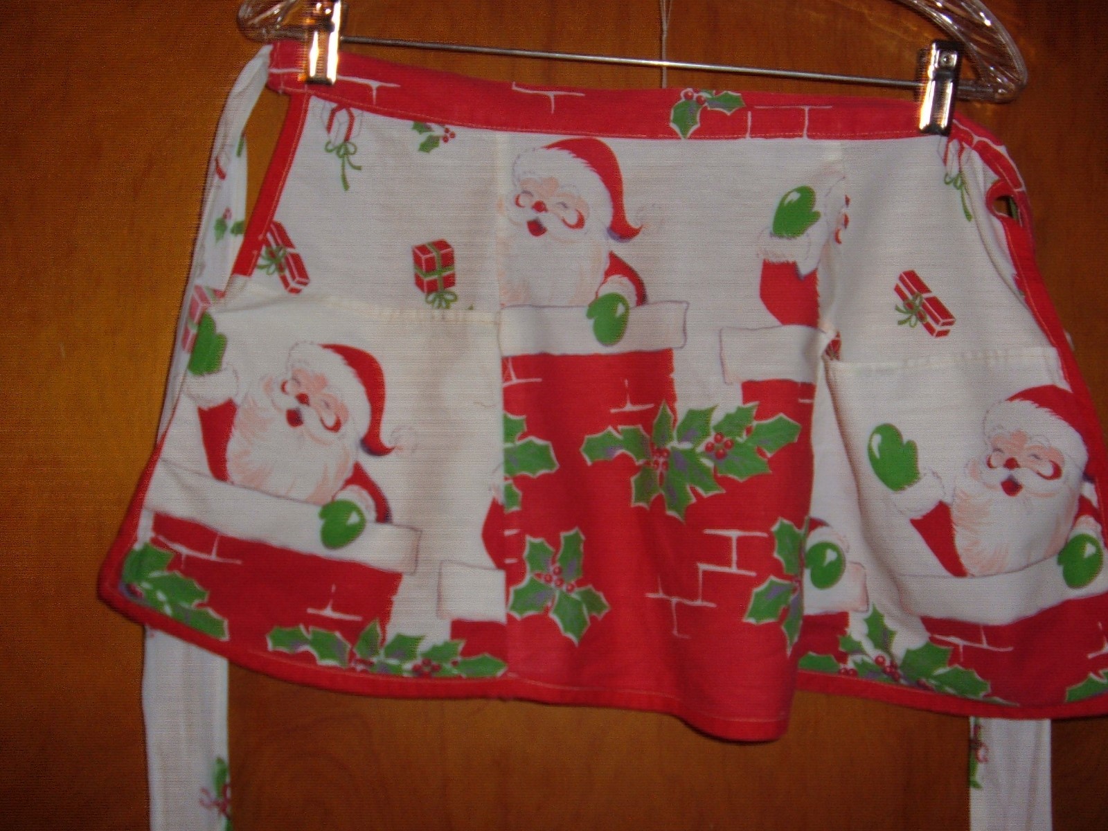 VINTAGE FABRIC SANTA APRON  CHRISTMAS