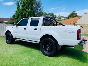 Nissan navara 2013