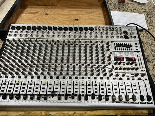 Behringer Eurodesk SL2442FX-PRO Music Mixer 24-channel 4 bus Behringer Eurodesk SL2442FX-PRO Music Mixer 24-channel 4 bus