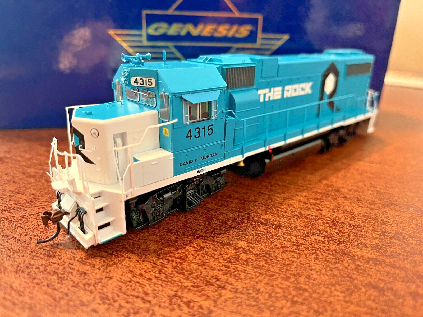 HO Athearn Genesis Rock Island GP38-2 with DCC & LokSound | eBay HO Athearn Genesis Rock Island GP38-2 with DCC & LokSound | eBay