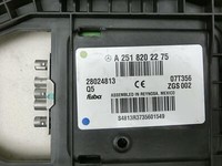 Mercedes W251 R300 Antenne Dachantenne Mercedes W251 R300 03.03.2008 A2518202275 3735601549 28024813 gebraucht Vorschau 6