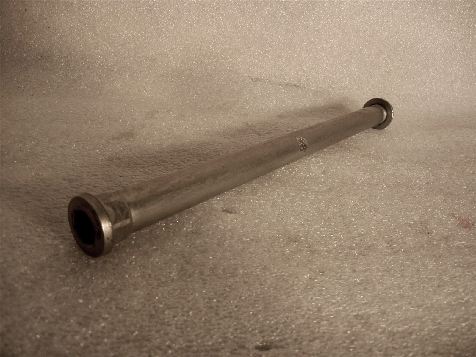 自転車部品など色々　　　　7-16-3 KAWASAKI ZX636R SWINGARM SHAFT SPINDLE AXLE PIVOT BOLT