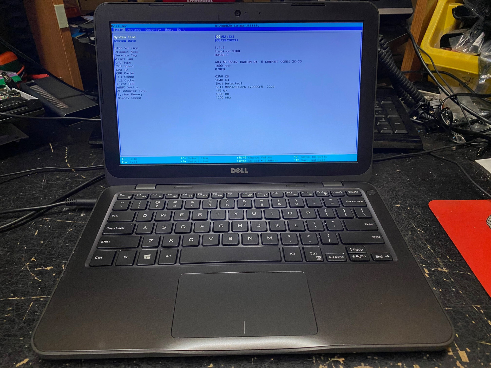 Dell Inspiron 11 3180 - A6 9220e / 1.6 GHz - Win 10 Home 64-bit - 4 GB RAM - 32 GB eMMC - 11.6 inch touchscreen 1366 x 768 (HD) - Radeon R5 - gray Dell Inspiron 11 3180 - A6 9220e / 1.6 GHz - Win 10 Home 64-bit - 4 GB RAM - 32 GB eMMC - 11.6 inch touchscreen 1366 x 768 (HD) - Radeon R5 - gray