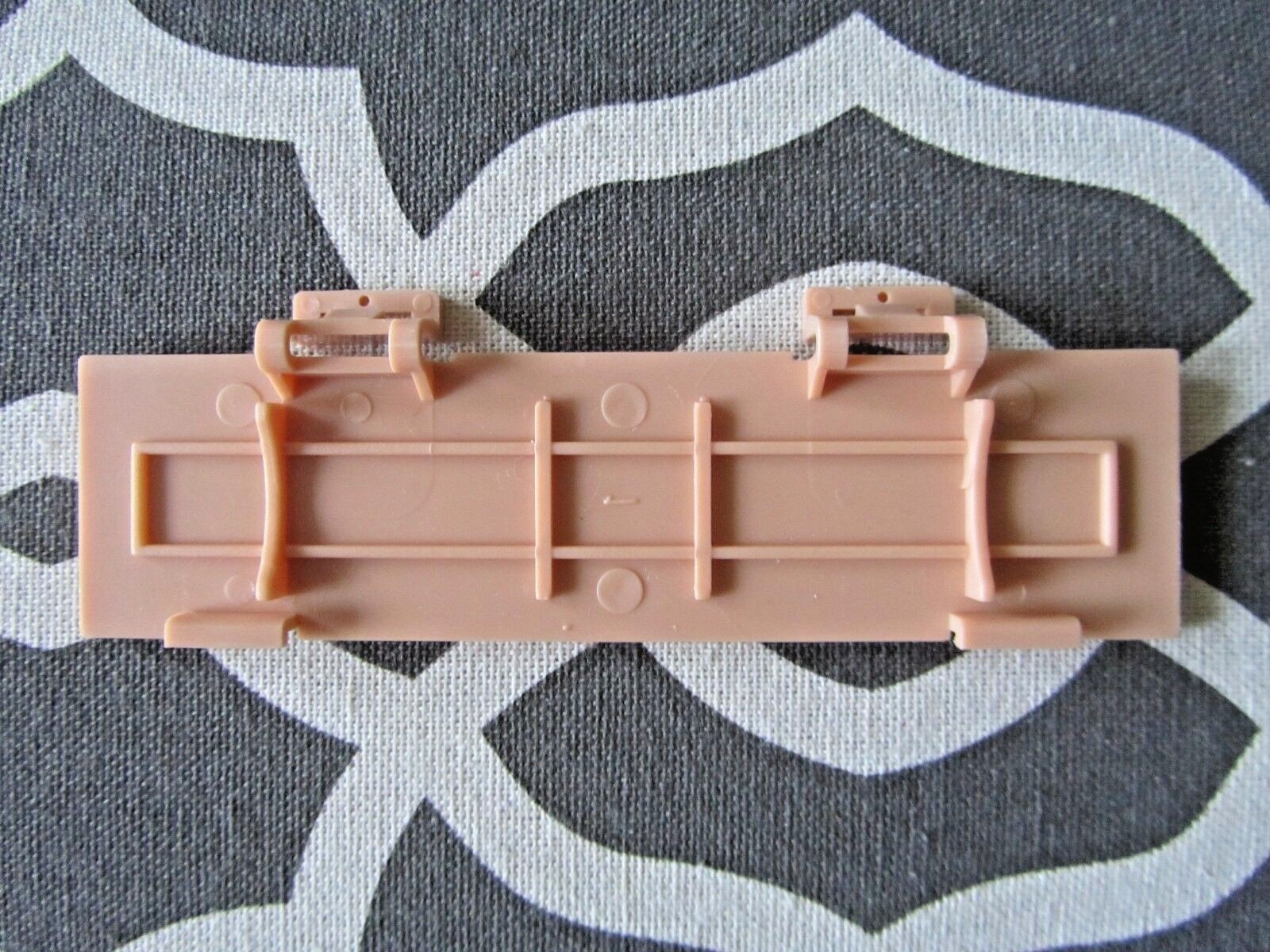 VINTAGE PLAYMATES ORIGINAL CRICKET/CORKY BATTERY COVER