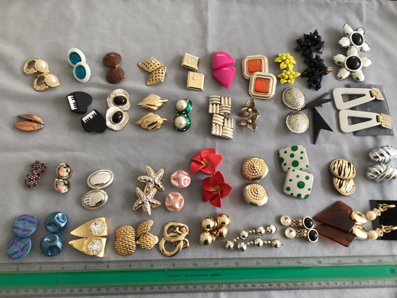 Vintage Costume Jewellery Clip On Earrings Job Lot. 40 pairs 1950s